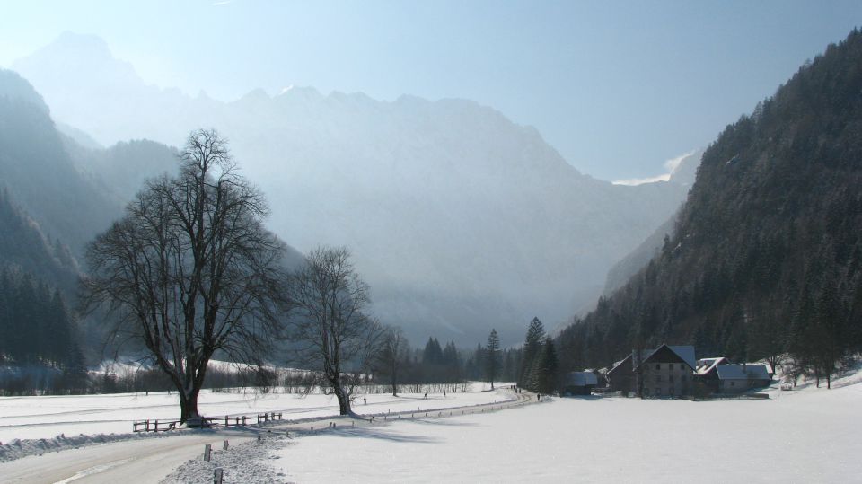 Zimska Solčava z okolico - foto povečava