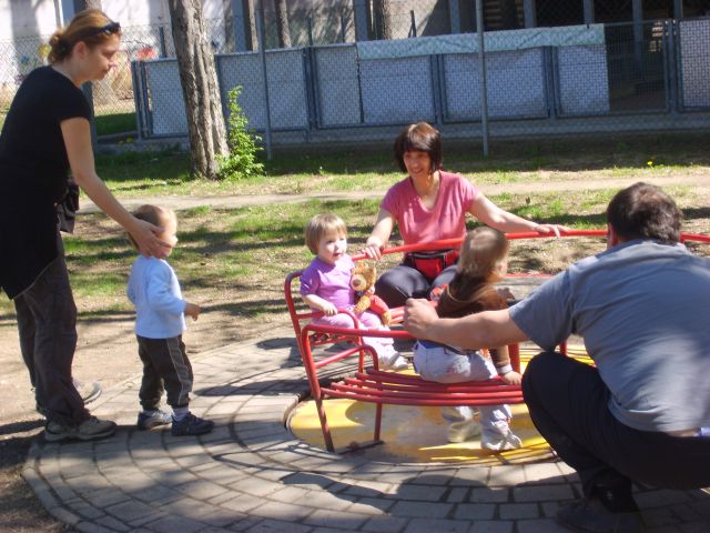 PRAZNIK 27.04.2012 TAJRA V IGRI - foto