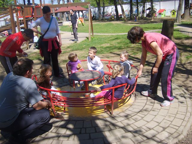 PRAZNIK 27.04.2012 TAJRA V IGRI - foto
