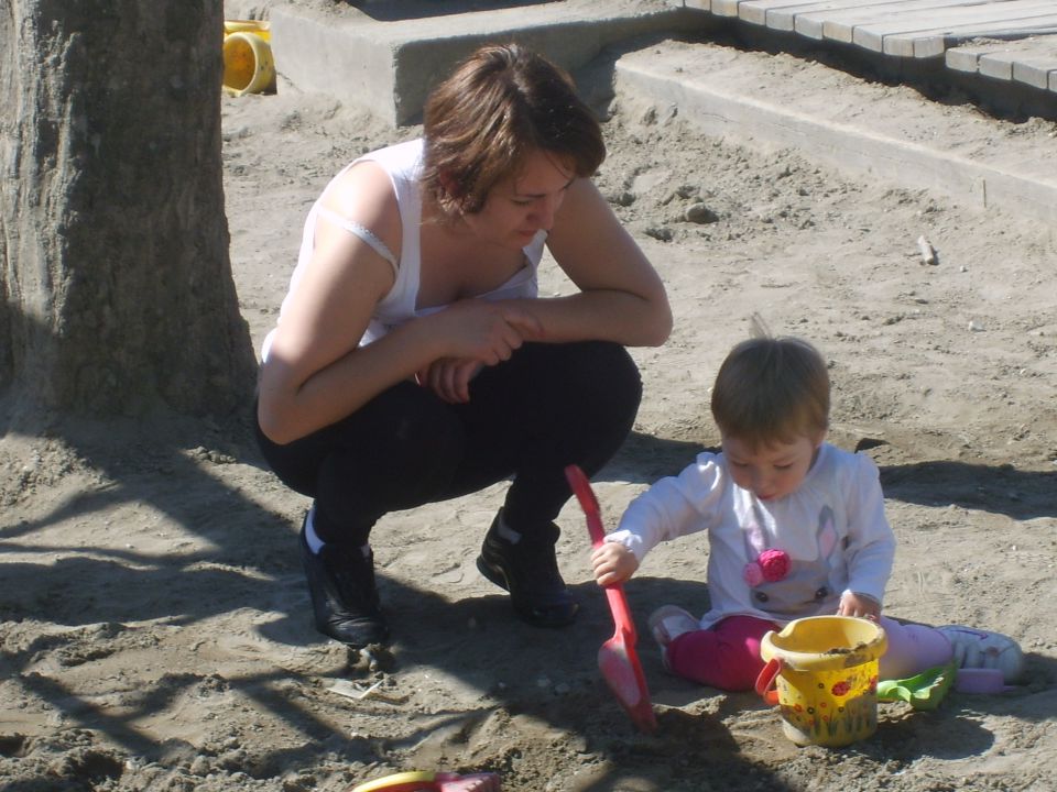 TAJRA,MAMICA I OČKA12.05.2012 - foto povečava