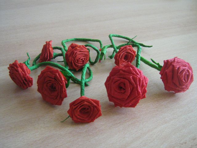 Mini vrtnice iz krep papirja