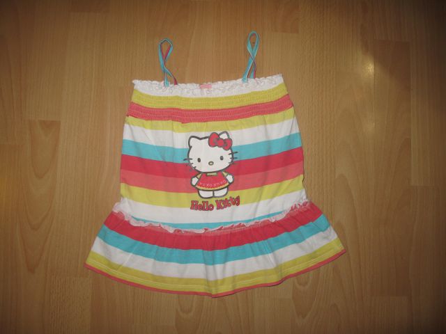 Tunika Hello Kitty, št. 92, cena: 3,5€