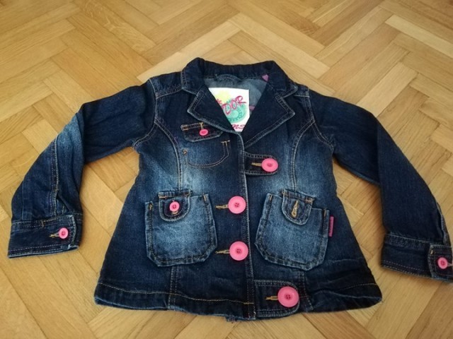 Jeans jaknica st. 122, cena: 7€ + poštnina