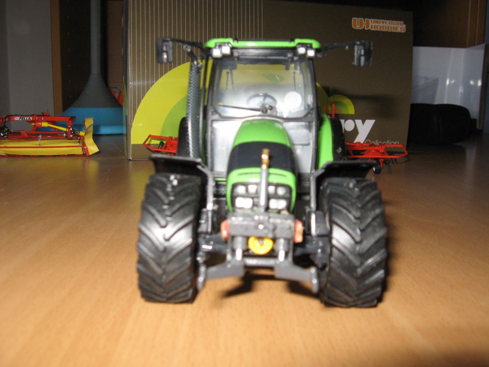Universal Hobbies - foto povečava