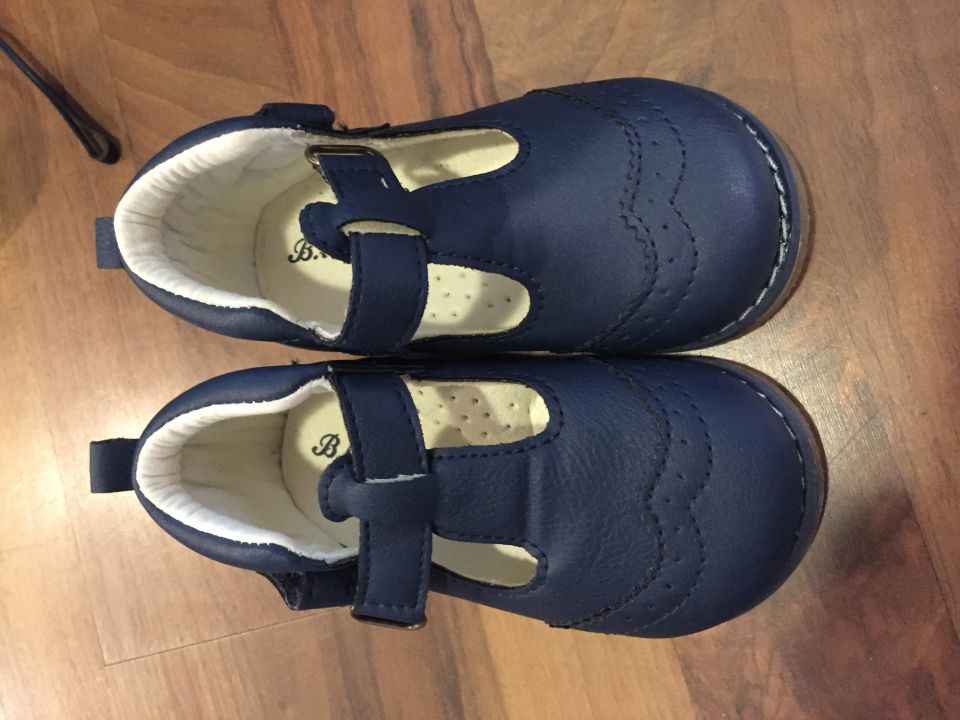 (novi) H&M čevlji za fanta modri št. 20/21 - 5€ s PTT