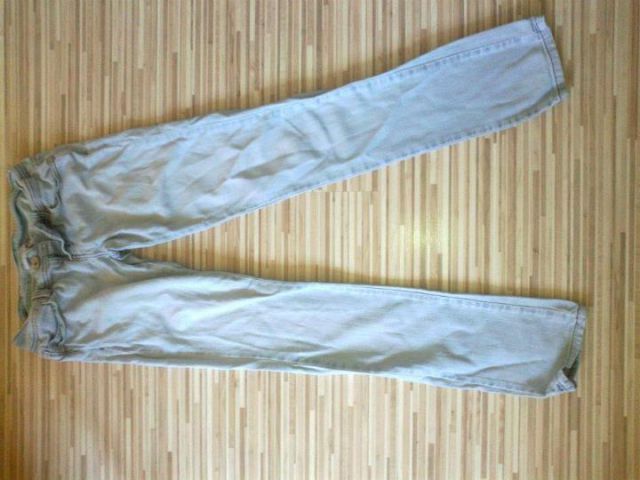 Jeans 38, Tally weil