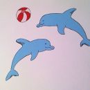 Delfinčka ob igranju žoge