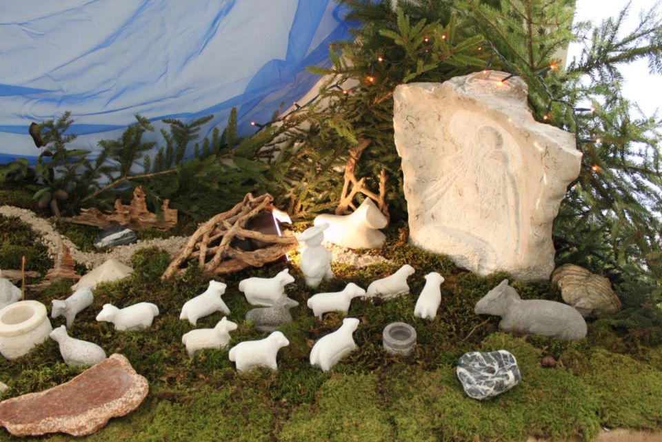 Razstava jaslic v Vipavskem križu - december 2011