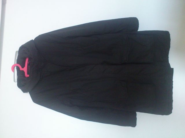 H&M debelejša bunda, črna, št.46 - 8€