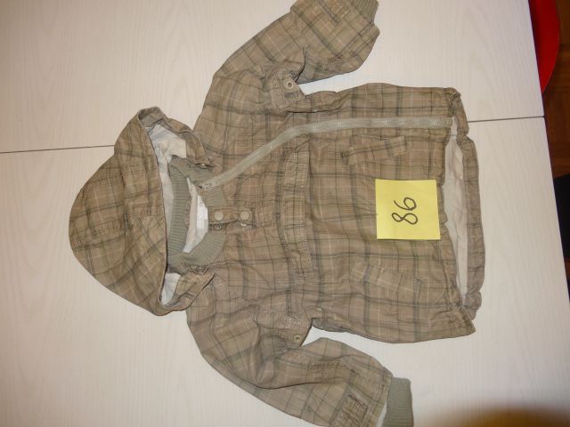 Jakna vetrovka 4 eur