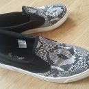 slip on - 10 €