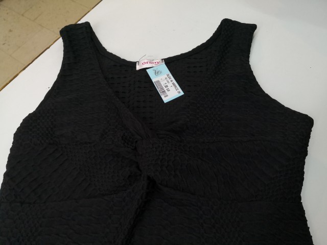 192512 OBLEKA AMISU ŠT. M - 7 EUR
