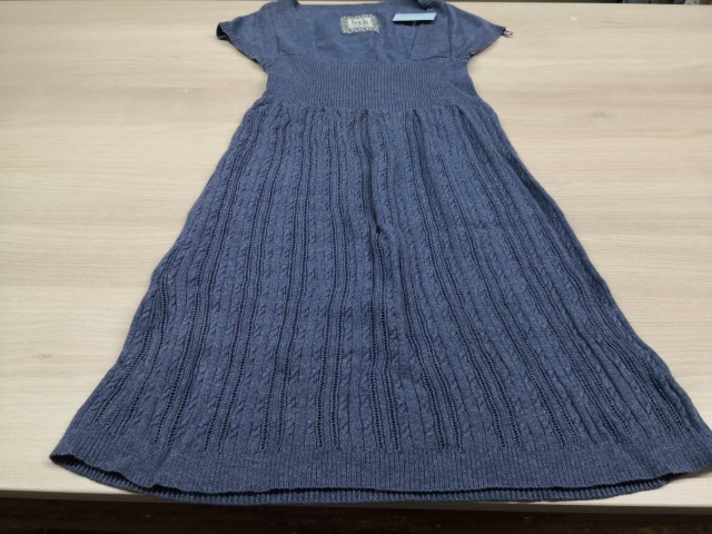 205096 TUNIKA KRATEK ROKAV BERSHKA ŠT. M - 5 EUR