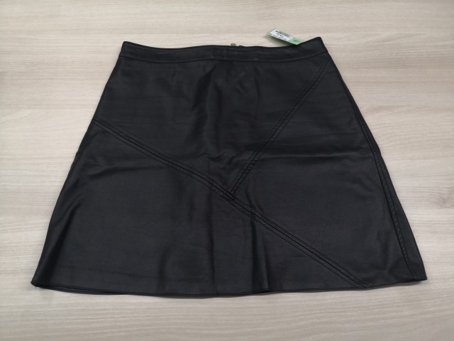208141 krilo videz usnja št. m - 7 eur