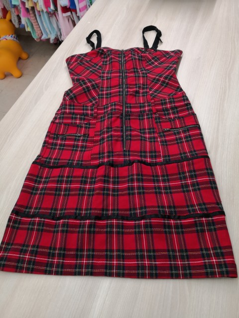 208573 OBLEKA NA NARAMNICE ŠT. M - 9 EUR