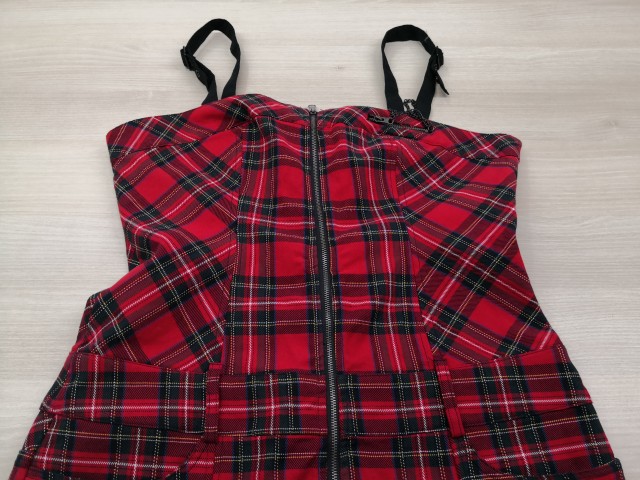 208573 OBLEKA NA NARAMNICE ŠT. M - 9 EUR