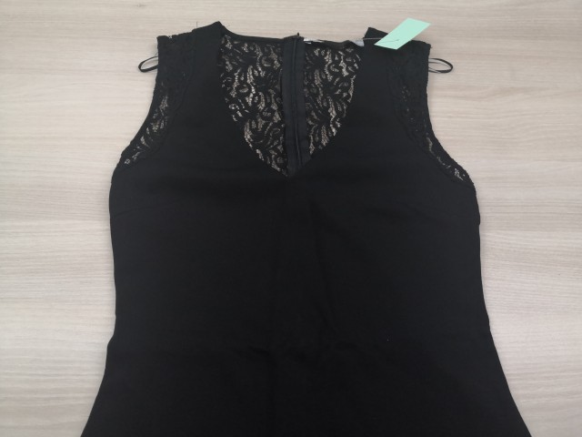 210217 obleka brez rokavov zara št. m - 9 eur