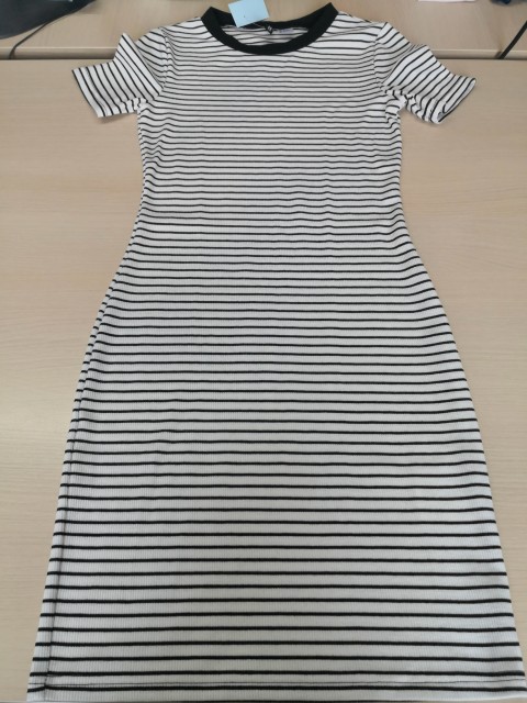210830 obleka kratek rokav h&m št. 38 - 6 eur