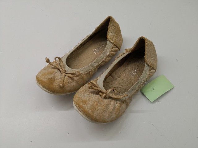 192397 BALERINKE ŠT. 33 - 5 EUR
