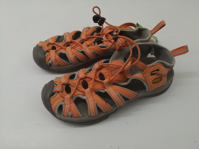 193559 KEEN ŠT. 37,5 - 15 EUR