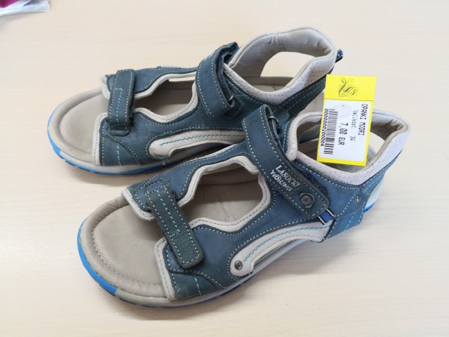 200004 opanki št. 34 - 7 eur