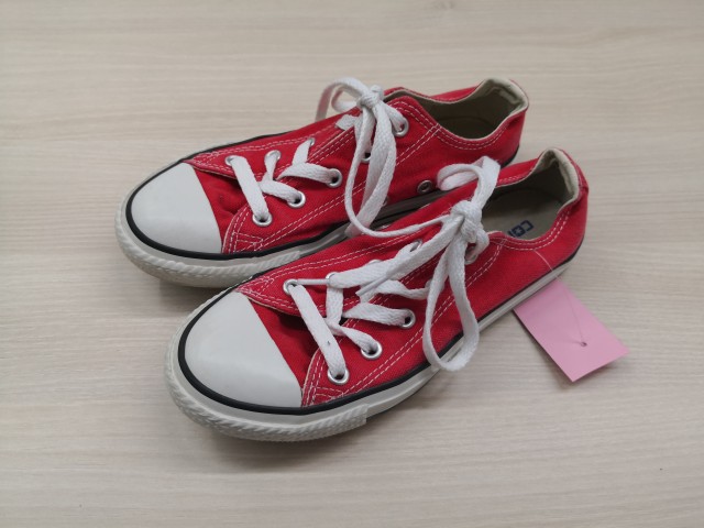203444 superge converse št. 32 - 15 eur