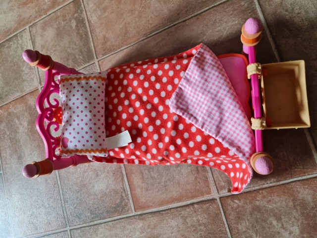 Lalaloopsy postelja za punčke 10€