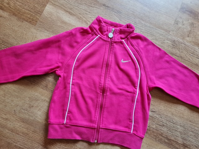 Jopica nike 116 5€