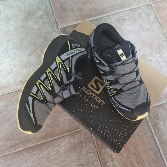 Superge salamon št. 40 30€