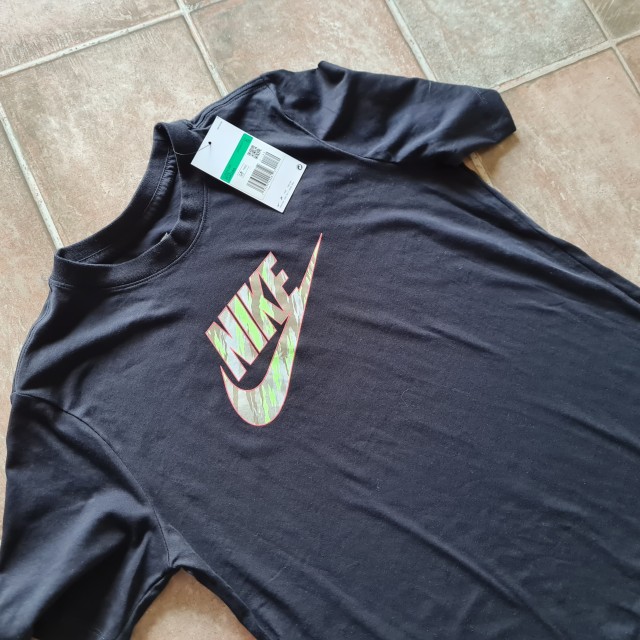 Nova majica nike 13-15 12€