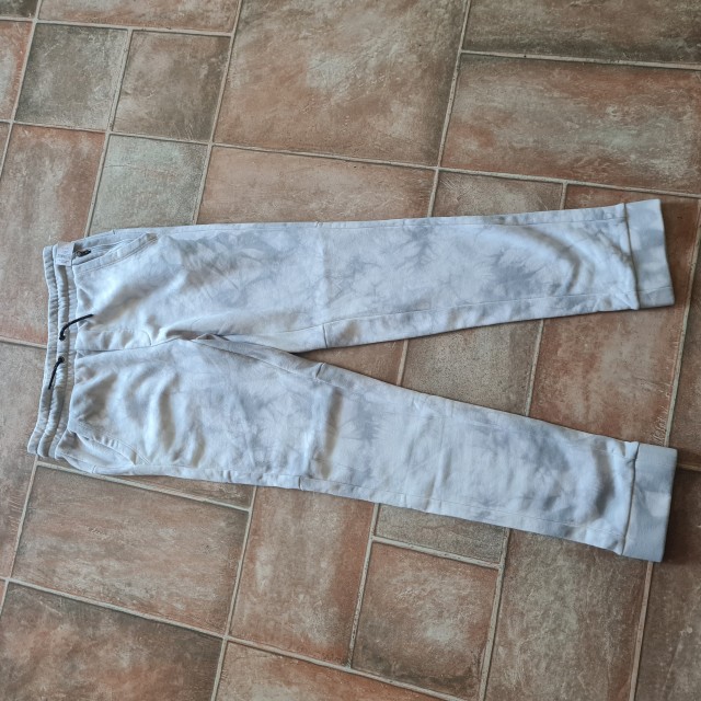 Nove hlače Gap 16 15€