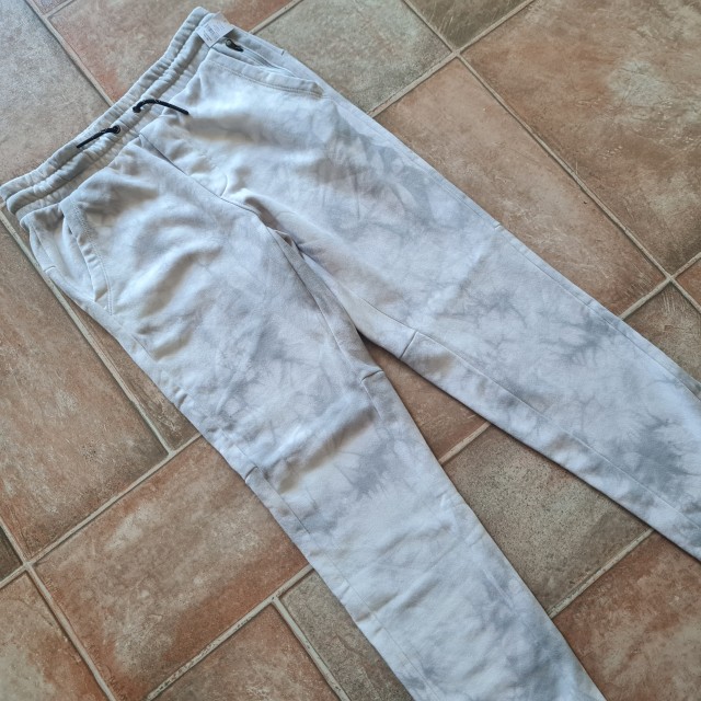 Nove hlače Gap 16 15€