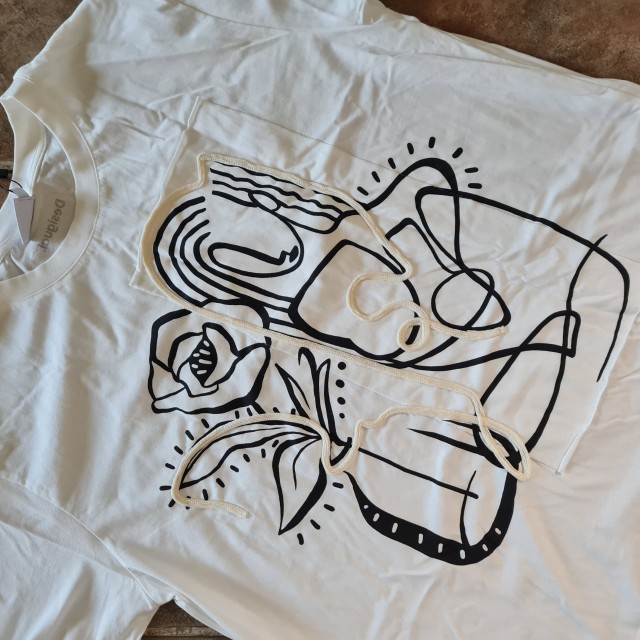 Nova majica desigual št. L 30€