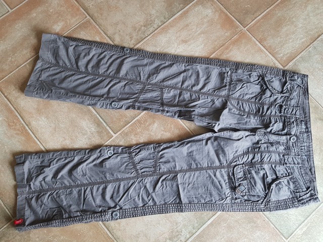 Hlače Esprit 38 5€