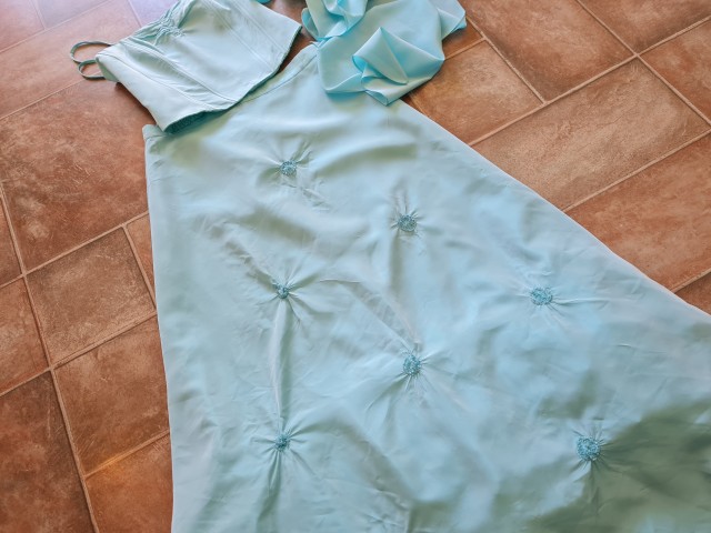 Svečana obleka 40-42 40€