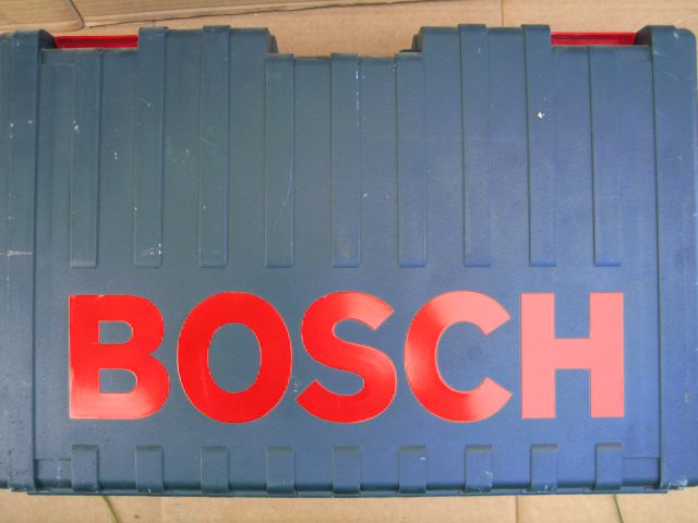 Bosch GBH 7-46 DE  - CENA 620€