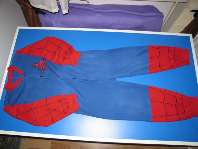 Pižama - pajac spider man = 5€