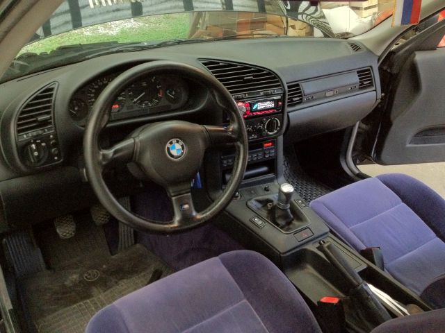 BMW E36 325i - foto