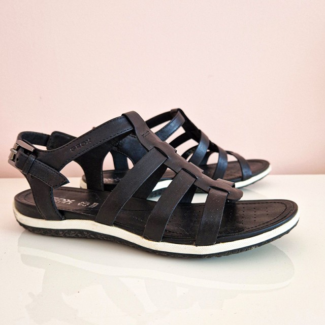 Črni sandali Geox - velikost 39 - 40 eur - foto