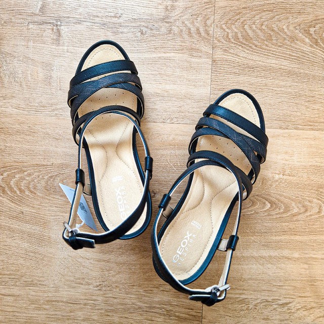 Novi sandali s polno peto - Geox - 55 eur - foto