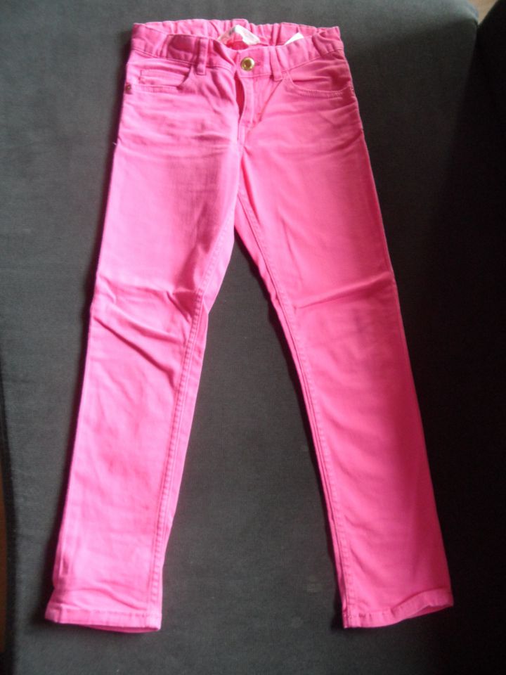 Dekliške hlače hm, velikost 128, cena 4€ + ptt