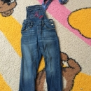 jeans hlače na naramnice 110 c&a za deklico 6 eur