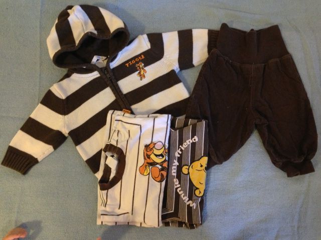 H&M 74 Disney tiger jopica, hlače in 2x majčki Medo pooh in tiger.