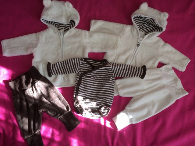 H&M komplet v št. 50/56
