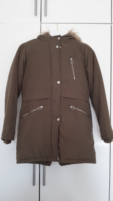 Primark v.152 komot še za v.152-158