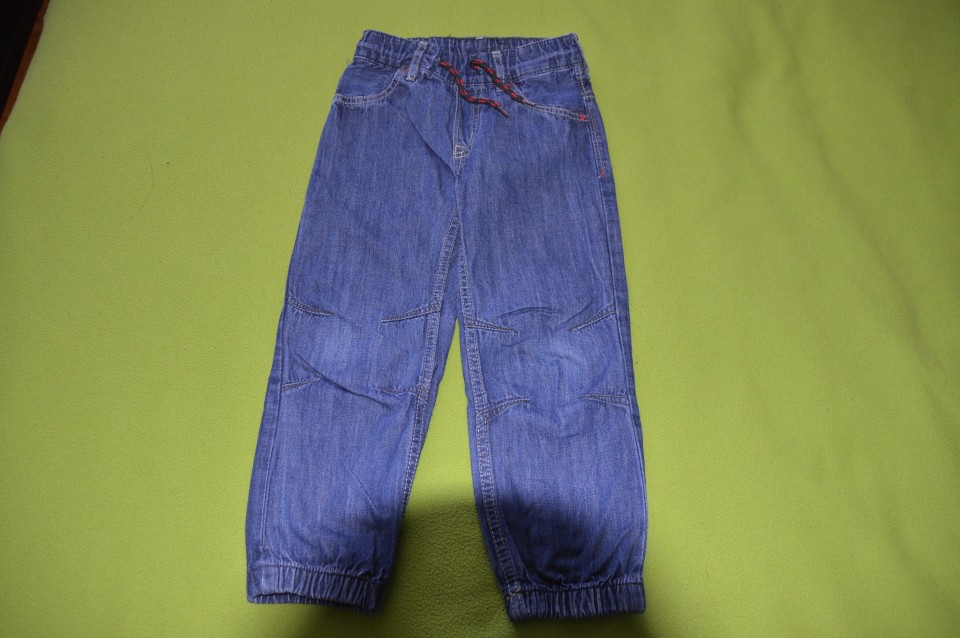 jeans hlače h&m na gumico 110