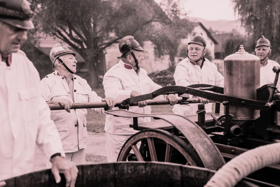 Gašenje s brizgalno iz leta 1909 - foto povečava