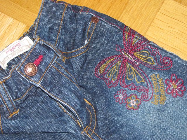 Jeans hlače (kavbojke) 1-2leti - foto