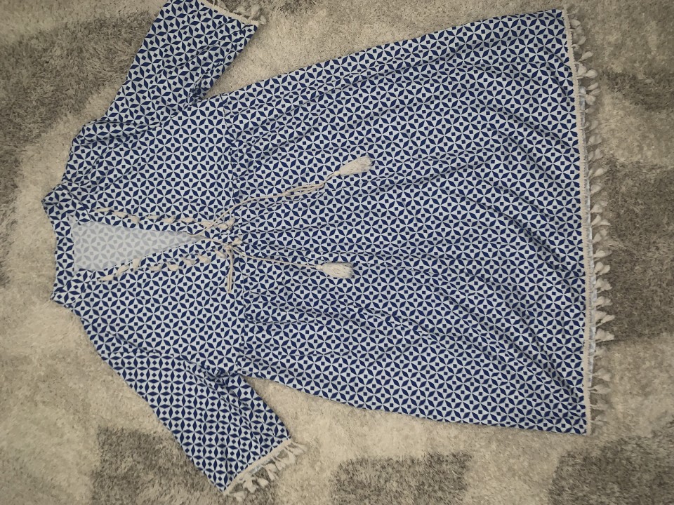 nova obleka vel.M 5€
