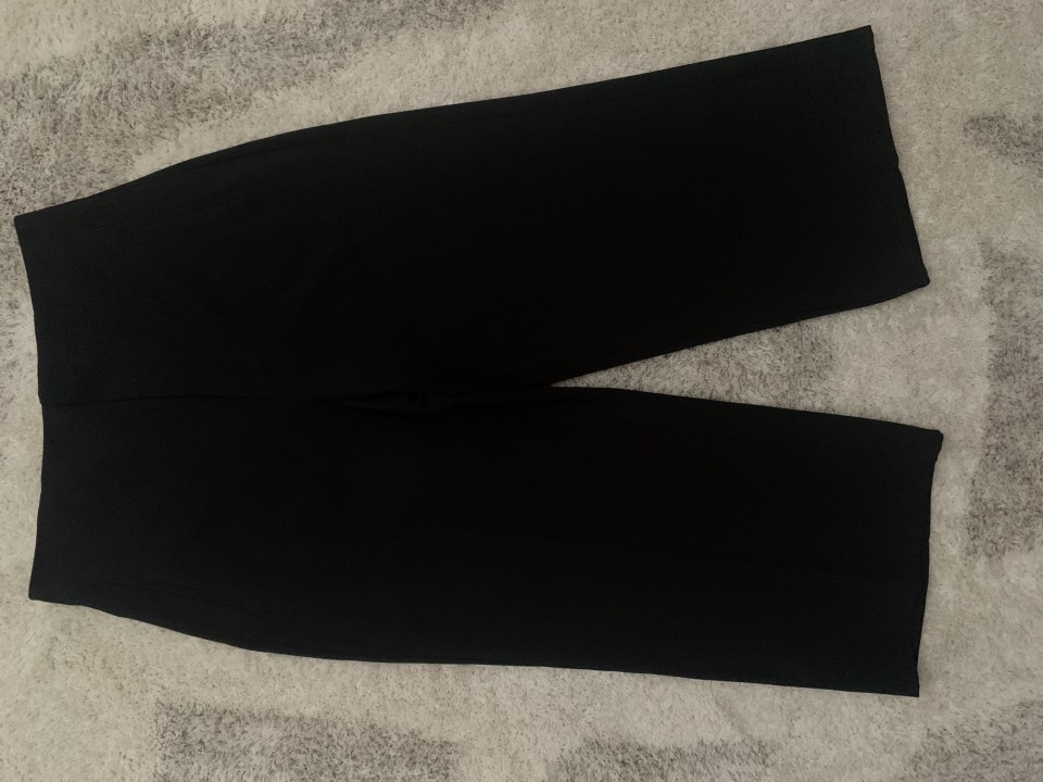 Zara elegantne hlače 1x oblečene vel.xl 15€